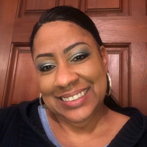 Meet your Posher, Alicia